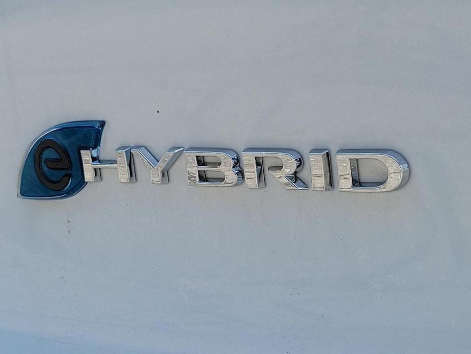 new 2023 Chrysler Pacifica Hybrid car, priced at $47,118