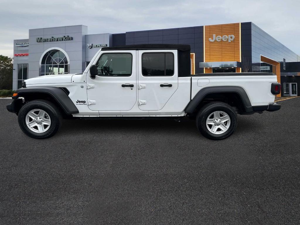 used 2020 Jeep Gladiator car, priced at $31,972