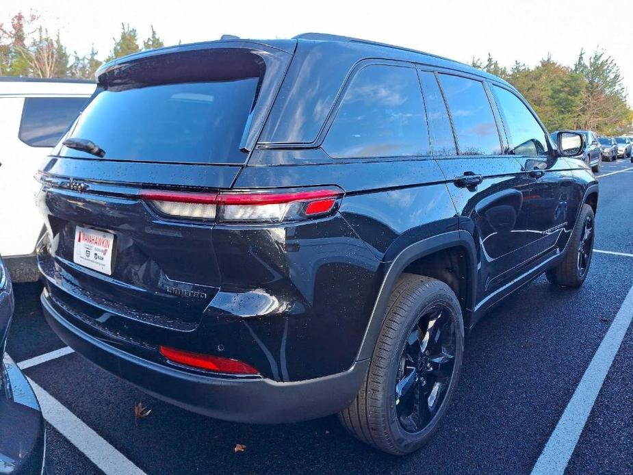 new 2025 Jeep Grand Cherokee car, priced at $51,035