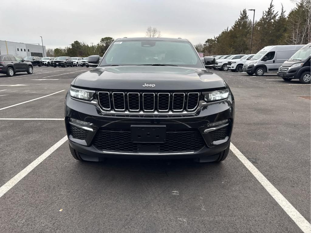 new 2025 Jeep Grand Cherokee car, priced at $49,935