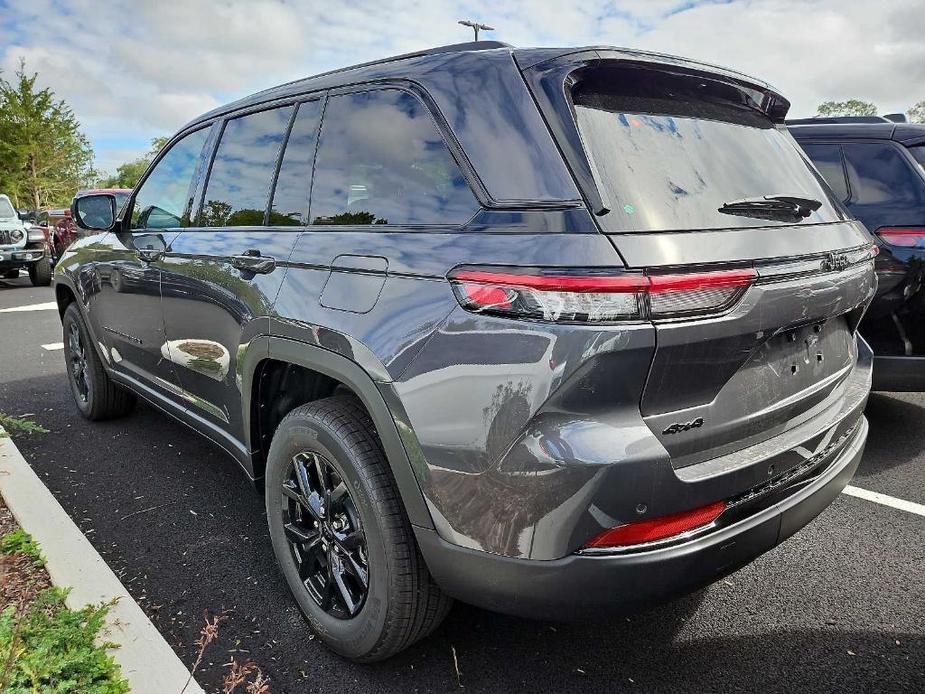 new 2025 Jeep Grand Cherokee car, priced at $45,030