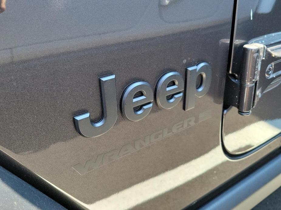 new 2024 Jeep Wrangler car, priced at $54,070