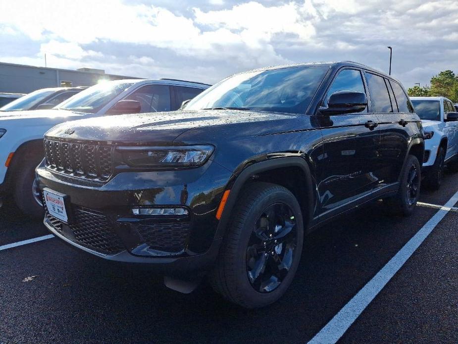 new 2025 Jeep Grand Cherokee car, priced at $51,035