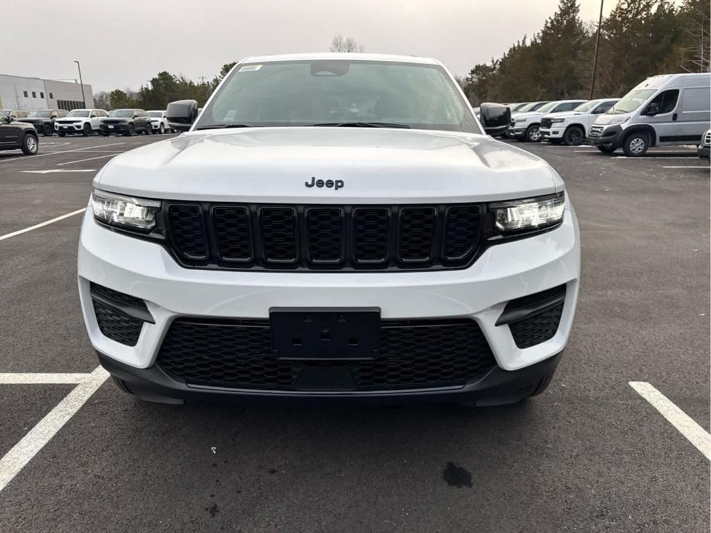 new 2025 Jeep Grand Cherokee car, priced at $44,430