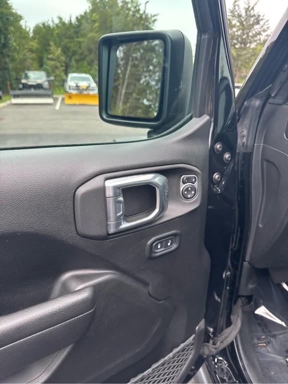 used 2022 Jeep Wrangler Unlimited car, priced at $34,872