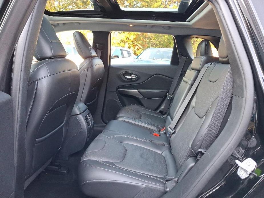 used 2019 Jeep Cherokee car, priced at $16,972