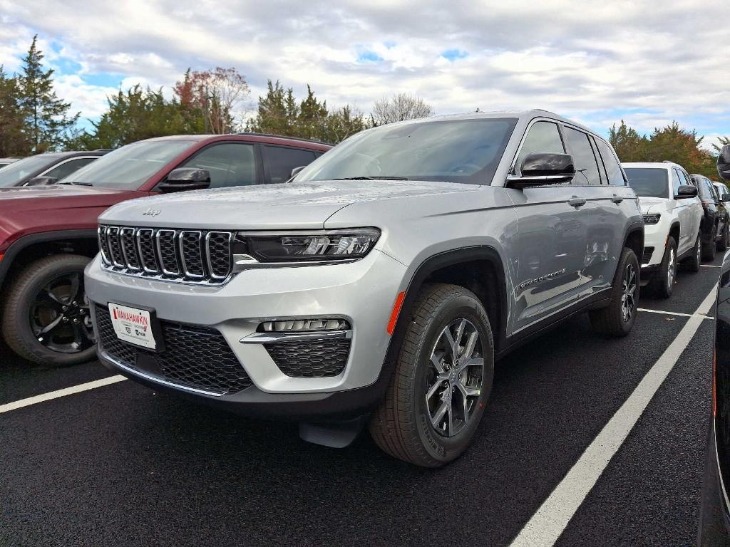 new 2025 Jeep Grand Cherokee car, priced at $47,310