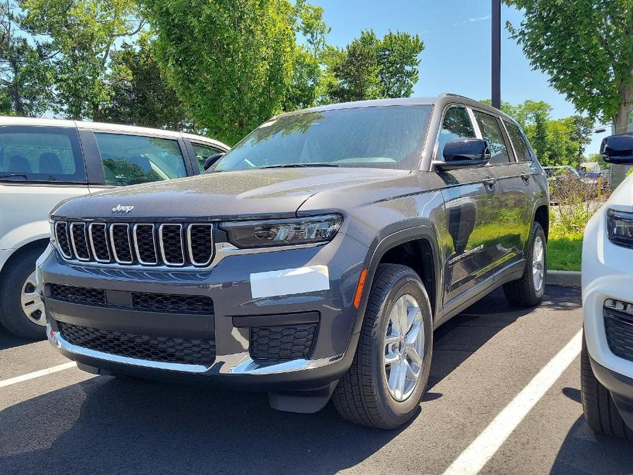 new 2024 Jeep Grand Cherokee L car, priced at $40,355