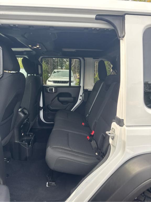 used 2022 Jeep Wrangler Unlimited car, priced at $33,972