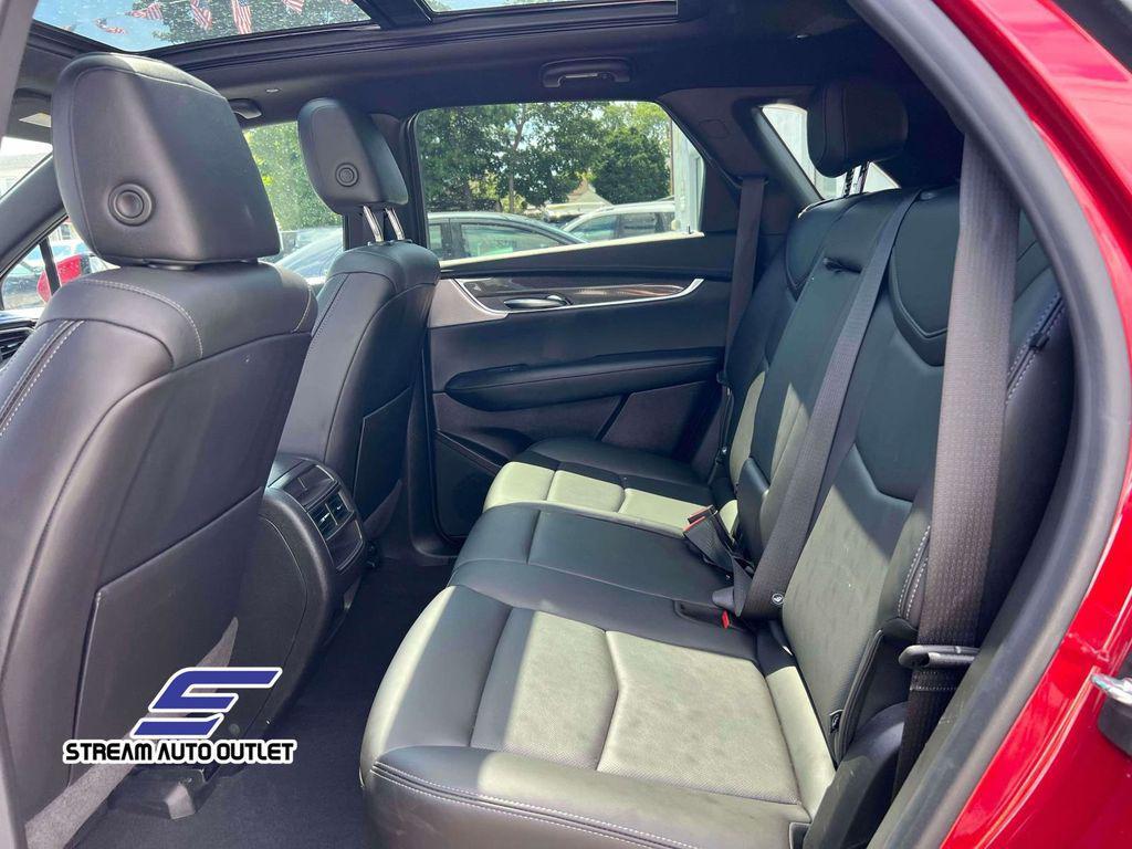 used 2022 Cadillac XT5 car, priced at $38,485
