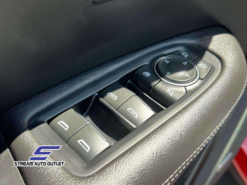 used 2022 Cadillac XT5 car, priced at $38,485