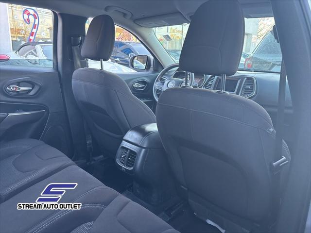 used 2019 Jeep Cherokee car, priced at $14,990