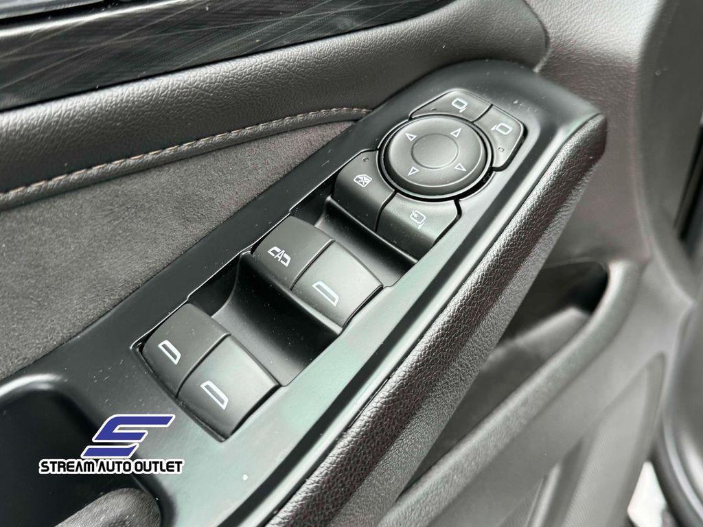 used 2023 Chevrolet Traverse car, priced at $40,985