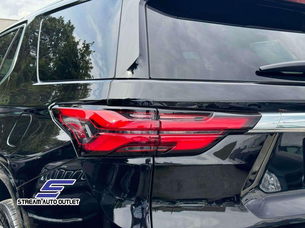 used 2023 Chevrolet Traverse car, priced at $40,985