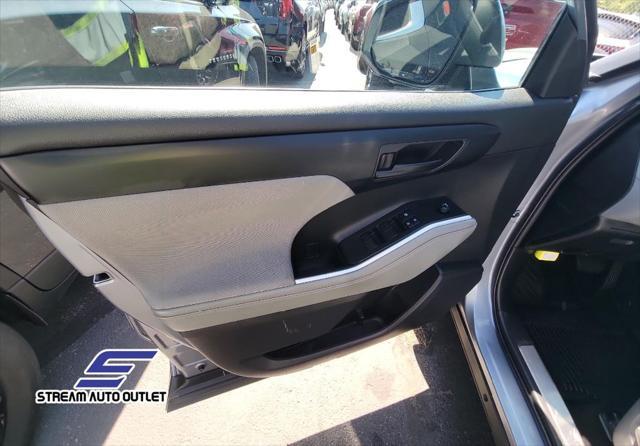 used 2022 Toyota Highlander car, priced at $29,490
