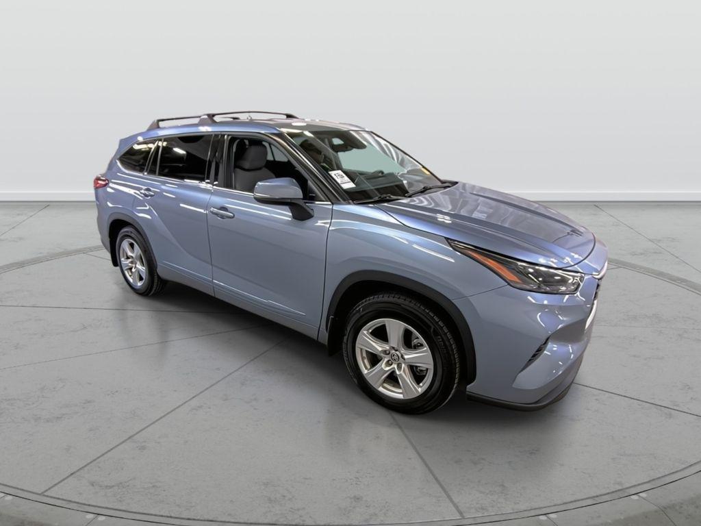 used 2022 Toyota Highlander car, priced at $32,485