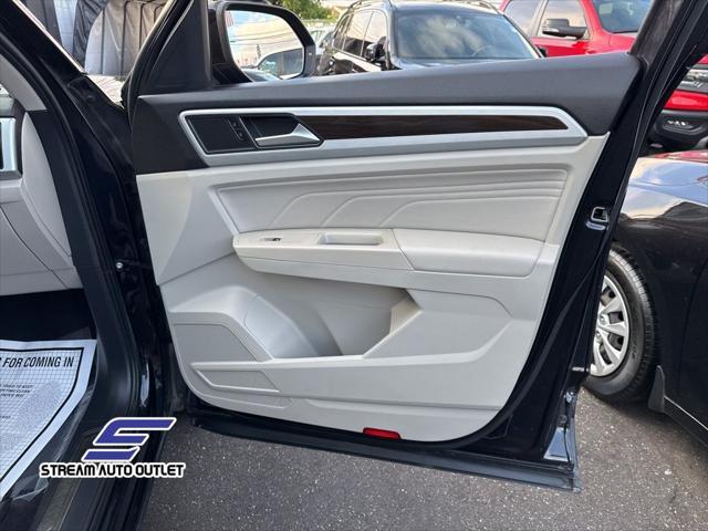 used 2022 Volkswagen Atlas car, priced at $25,990