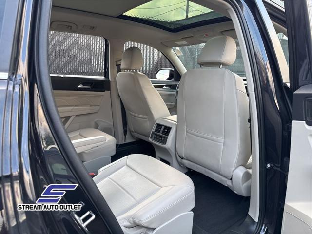 used 2022 Volkswagen Atlas car, priced at $25,990