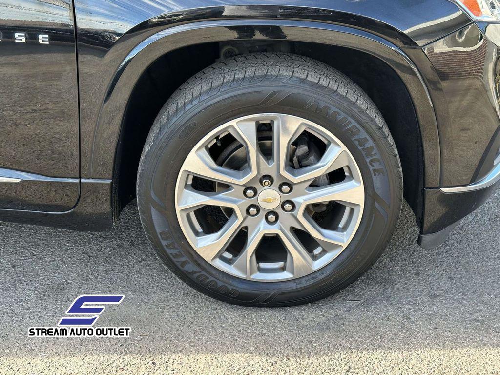 used 2018 Chevrolet Traverse car, priced at $23,485