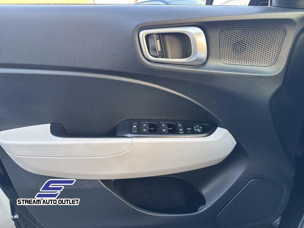 used 2022 Hyundai Venue car, priced at $20,785