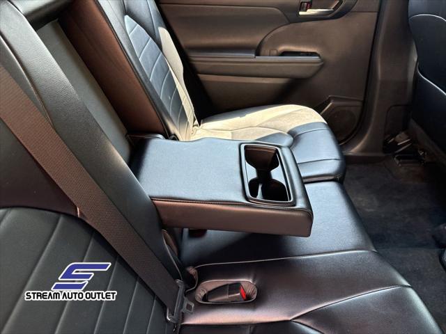 used 2023 Toyota Highlander Hybrid car, priced at $39,990