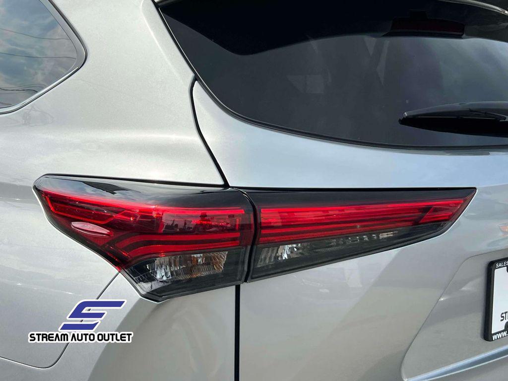 used 2023 Toyota Highlander car, priced at $35,485