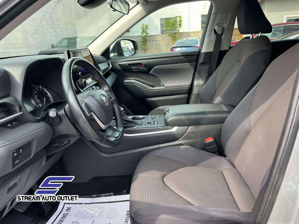 used 2023 Toyota Highlander car, priced at $35,485