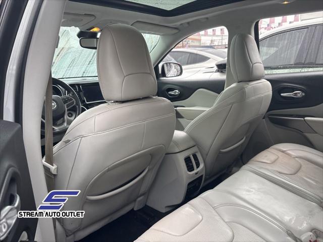 used 2020 Jeep Cherokee car, priced at $17,990