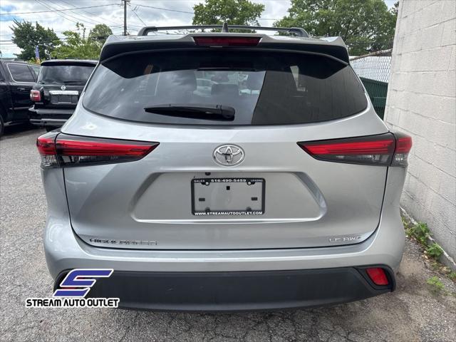 used 2022 Toyota Highlander car, priced at $31,490