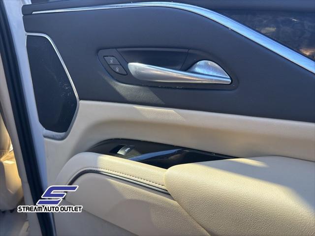 used 2022 Cadillac Escalade ESV car, priced at $64,990