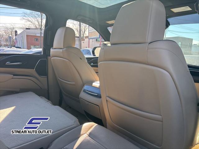 used 2022 Cadillac Escalade ESV car, priced at $64,990