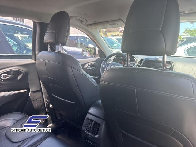 used 2019 Jeep Cherokee car, priced at $17,990