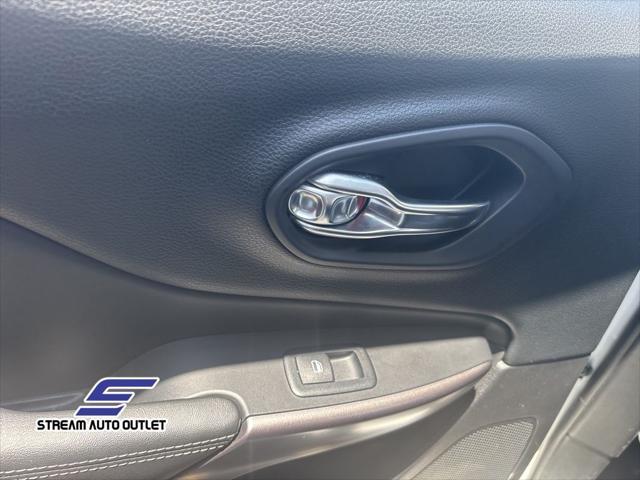 used 2019 Jeep Cherokee car, priced at $17,990