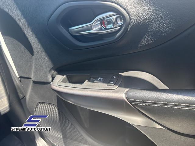 used 2019 Jeep Cherokee car, priced at $17,990