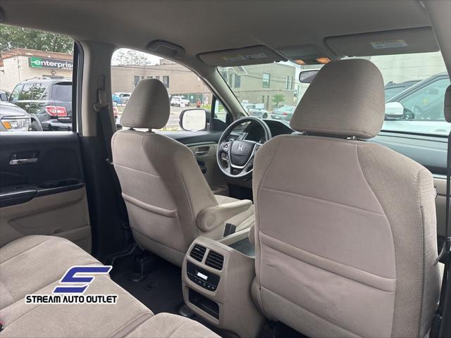 used 2016 Honda Pilot car, priced at $17,990