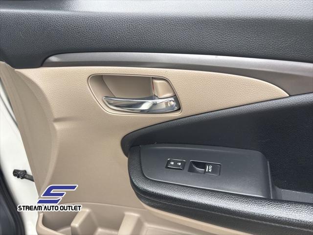 used 2016 Honda Pilot car, priced at $17,990