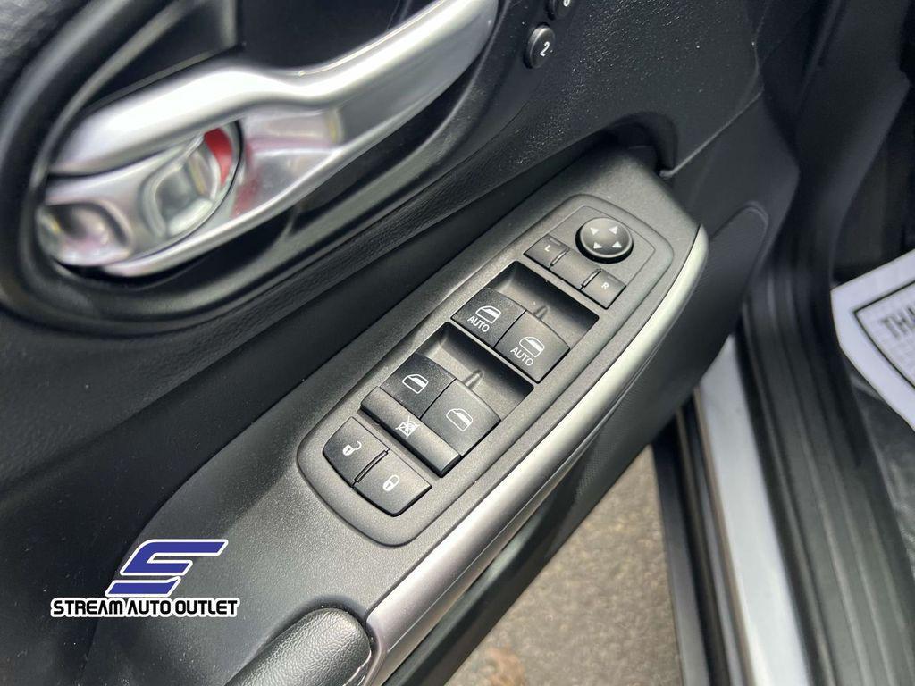 used 2022 Jeep Cherokee car, priced at $27,485