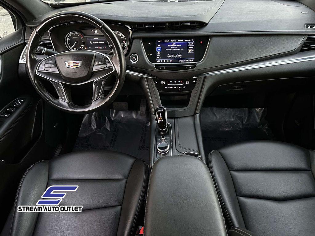 used 2023 Cadillac XT5 car, priced at $33,485