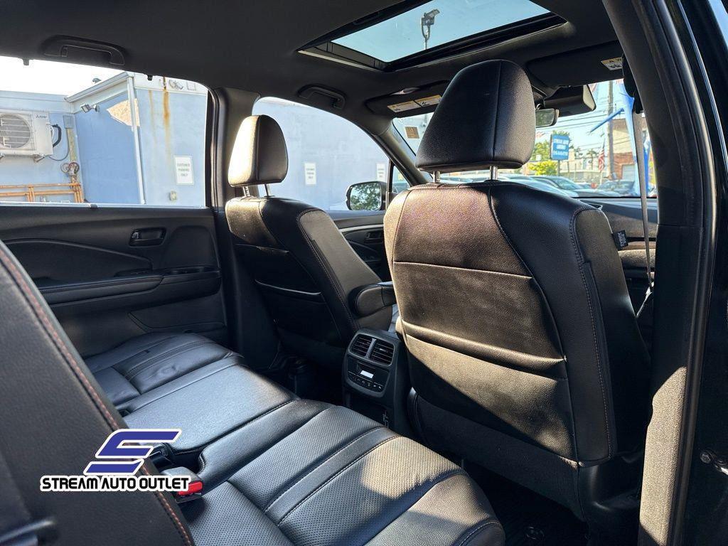 used 2022 Honda Pilot car, priced at $36,985