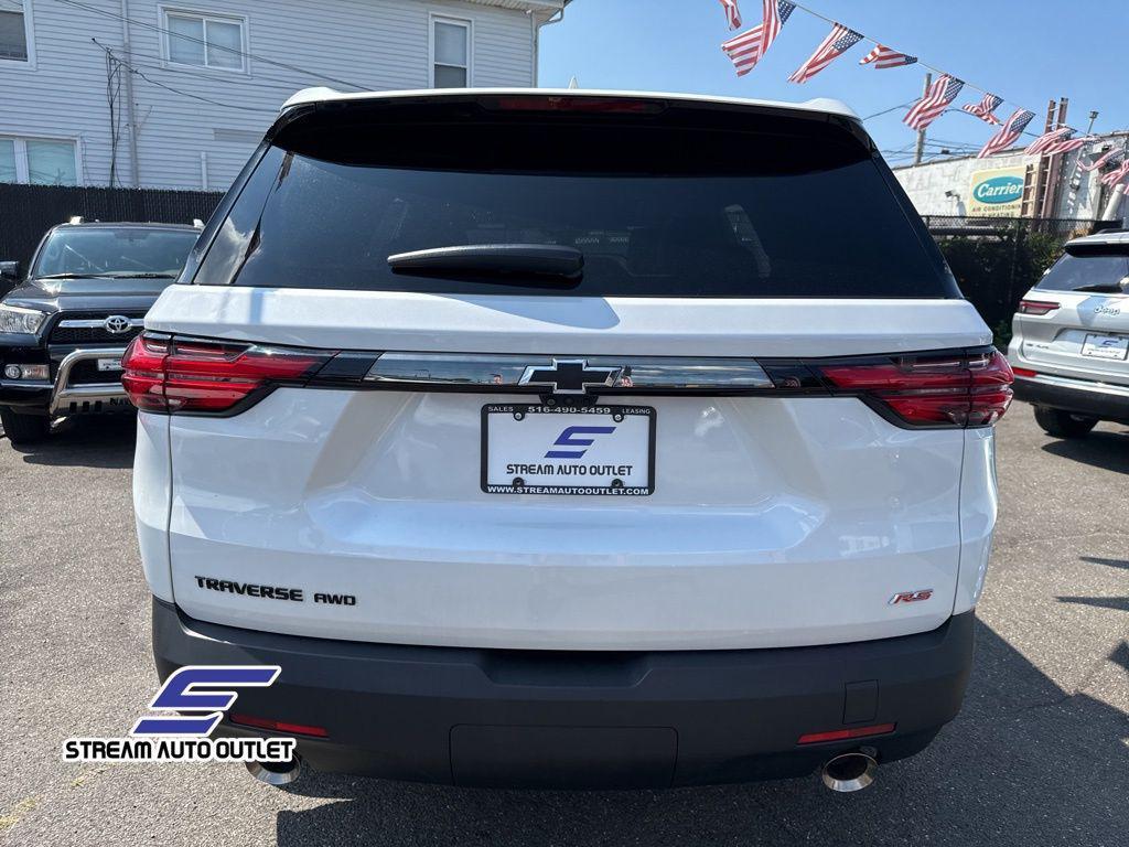 used 2023 Chevrolet Traverse car, priced at $34,490