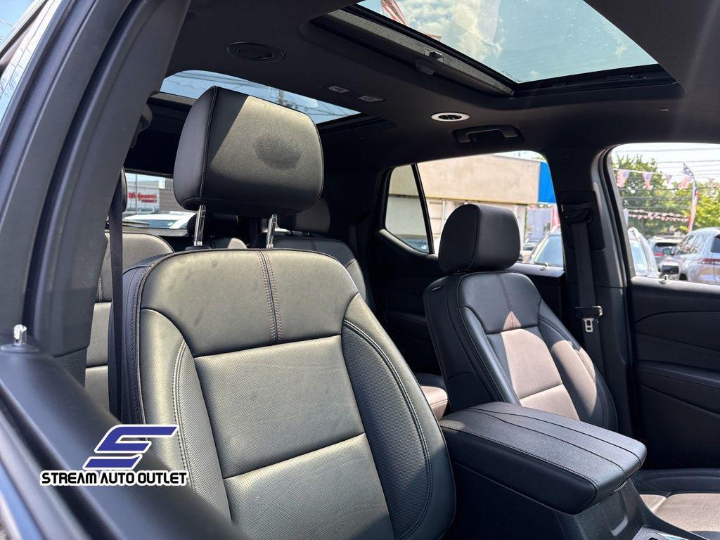 used 2023 Chevrolet Traverse car, priced at $34,490