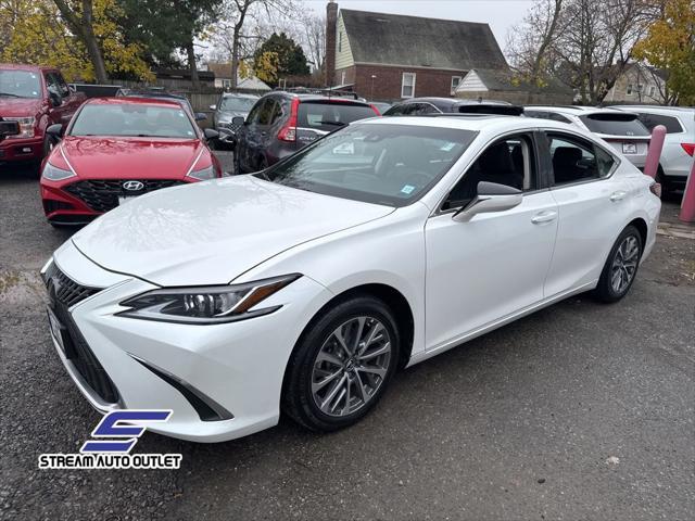 used 2022 Lexus ES 350 car, priced at $29,990