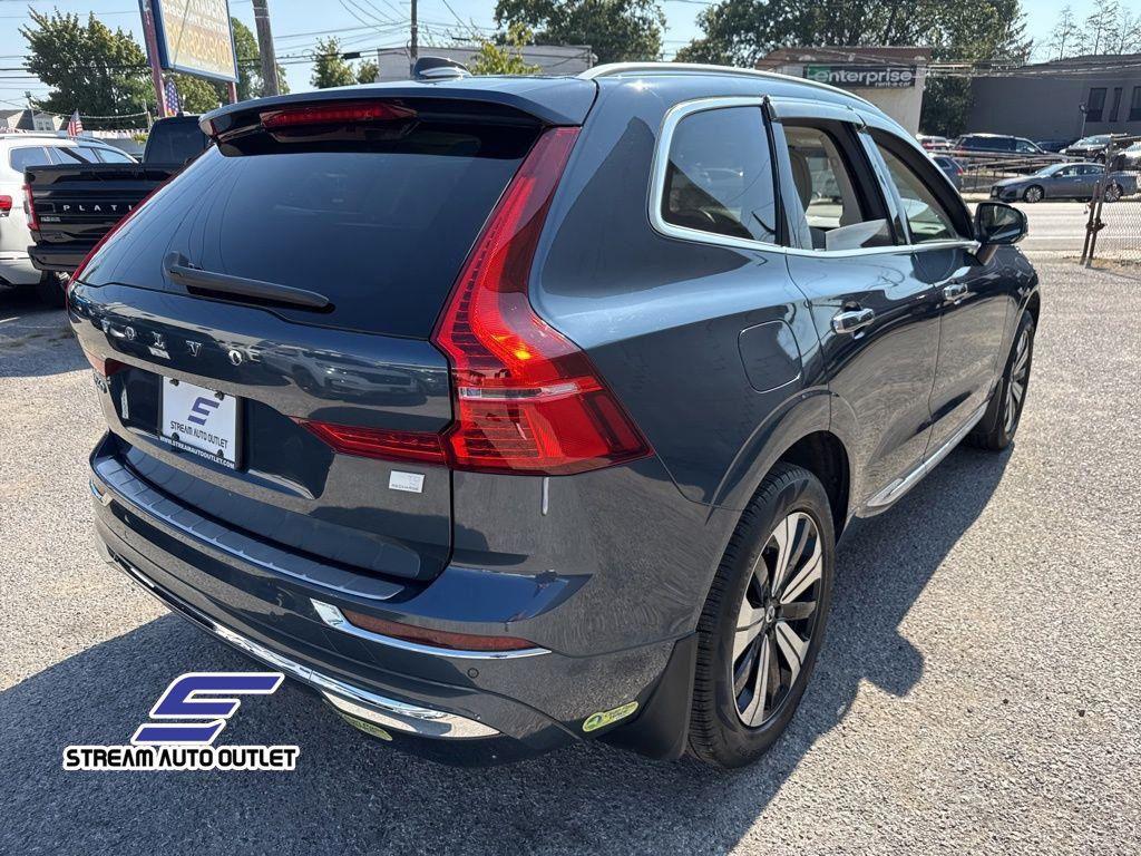 used 2023 Volvo XC60 Recharge Plug-In Hybrid car, priced at $42,985