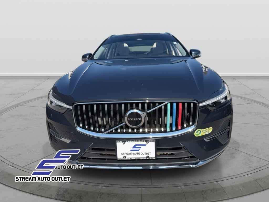 used 2023 Volvo XC60 Recharge Plug-In Hybrid car, priced at $42,985