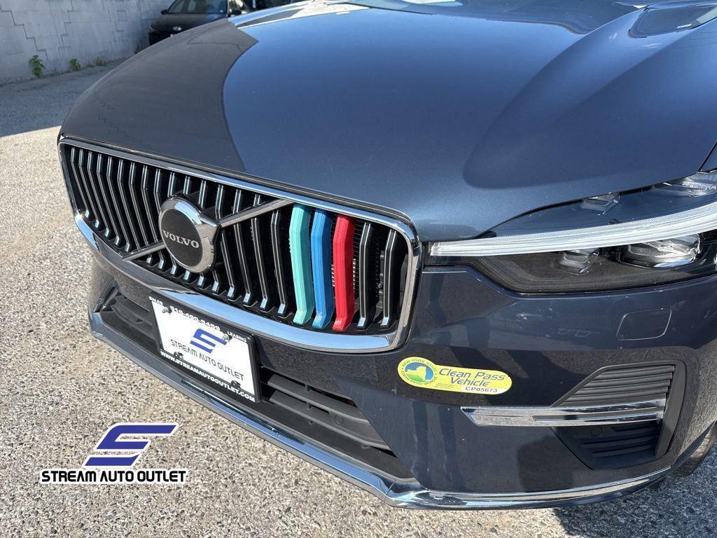 used 2023 Volvo XC60 Recharge Plug-In Hybrid car, priced at $42,985