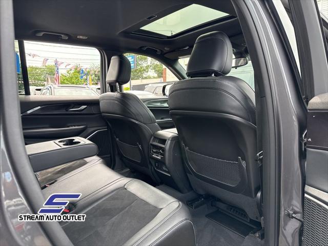 used 2023 Jeep Grand Cherokee car, priced at $33,490