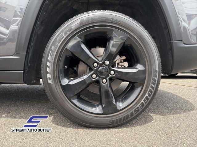 used 2023 Jeep Grand Cherokee car, priced at $33,490