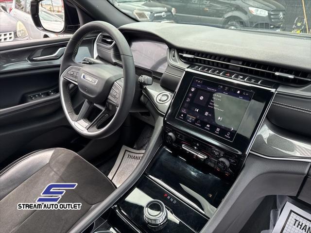 used 2023 Jeep Grand Cherokee car, priced at $33,490