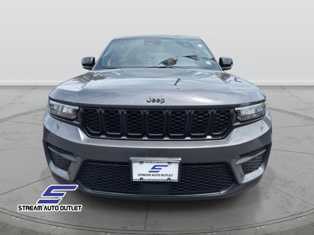used 2023 Jeep Grand Cherokee car, priced at $36,985