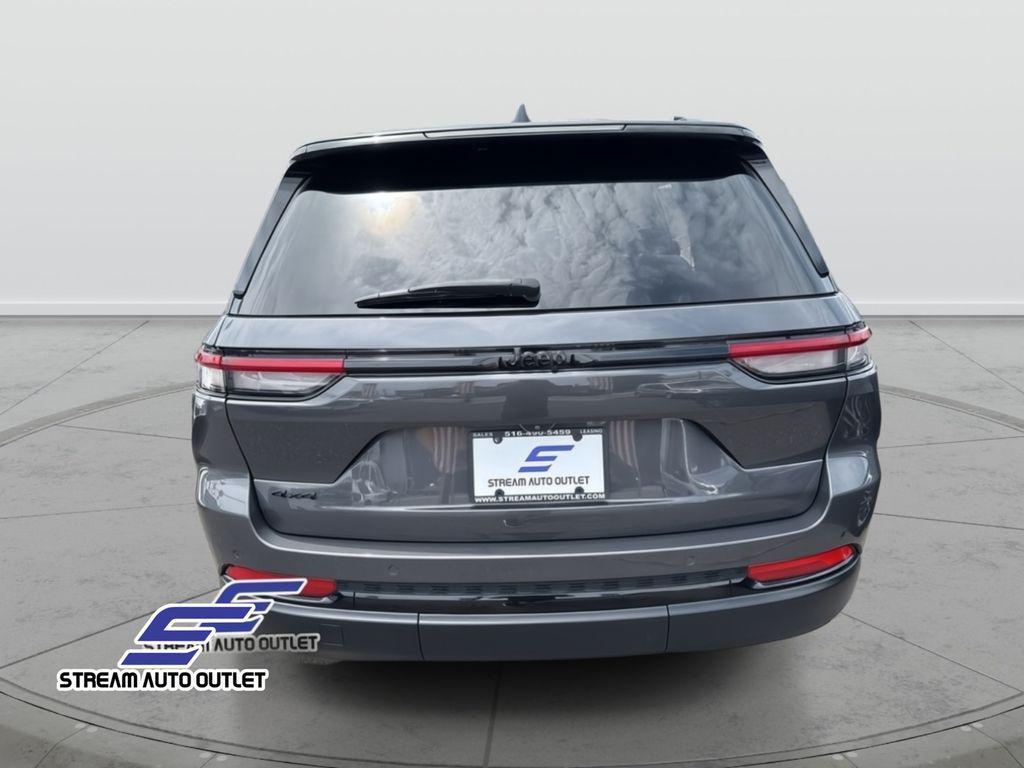 used 2023 Jeep Grand Cherokee car, priced at $36,985